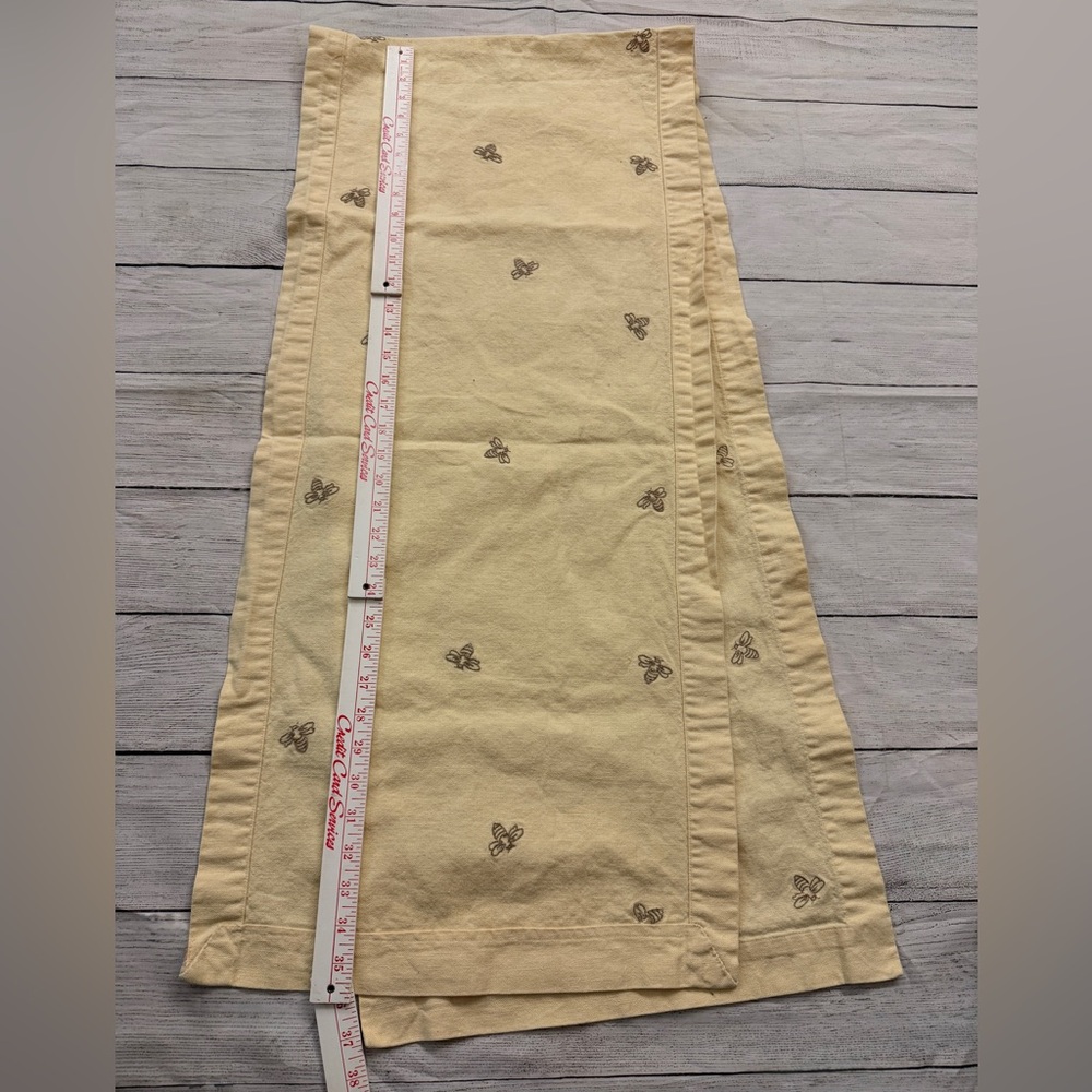 Pottery Barn Sparkle Bee LinenTable Runner Butter Yellow, Mocha Color Bees 72x